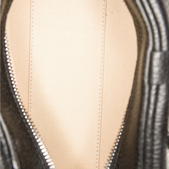 Jacquemus Shoulder Bag
• Black Leather - Picture 6 of 7